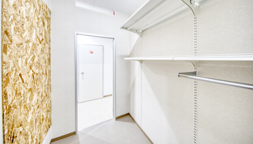 明るく清潔なルーム内・共用部